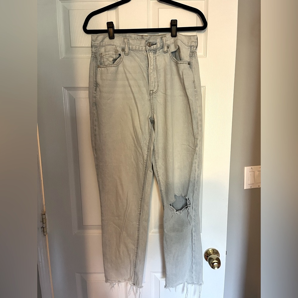 American Eagle Mom jean